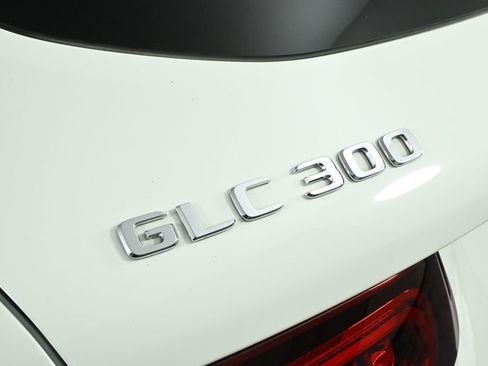 Certified 2022 Mercedes-Benz GLC 300 image 28