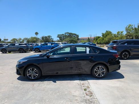 Certified 2024 Kia Forte LXS FWD image 5