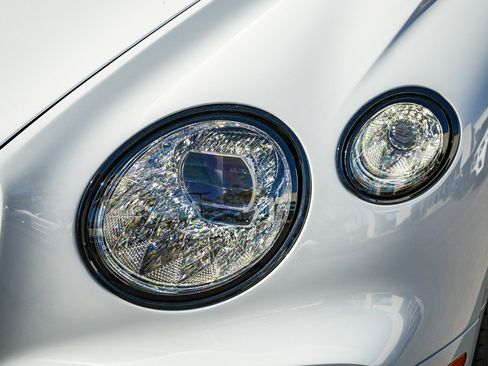 Used 2024 Bentley Continental GT V8 AWD/4WD image 13