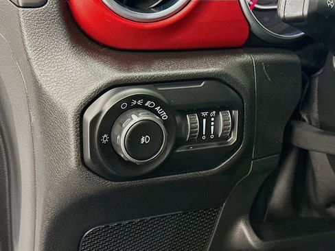 Used 2020 Jeep Wrangler Unlimited Rubicon AWD/4WD image 17