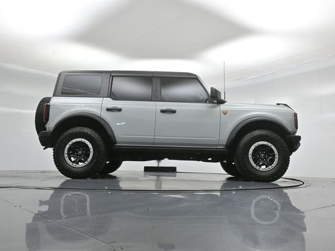 Used 2024 Ford Bronco Badlands w/ Sasquatch Package image 49