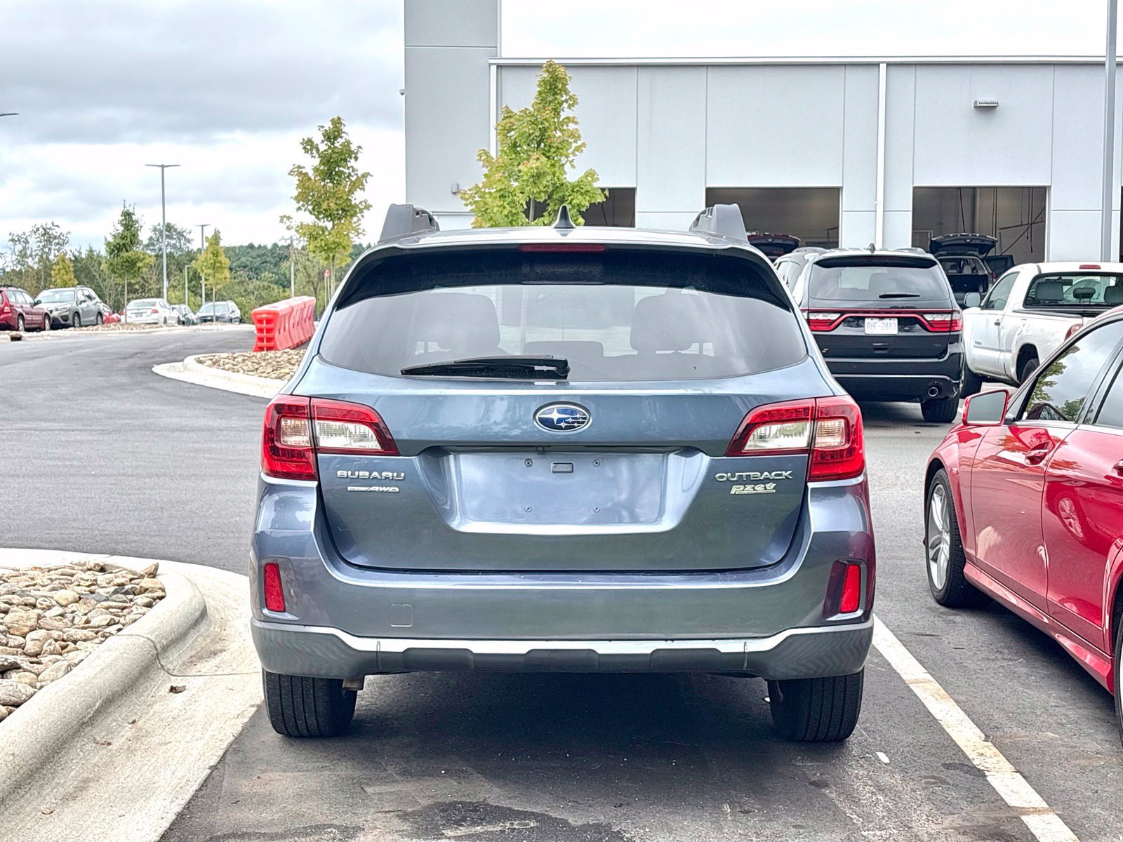 Used 2016 Subaru Outback 2.5i Premium AWD/4WD image 5