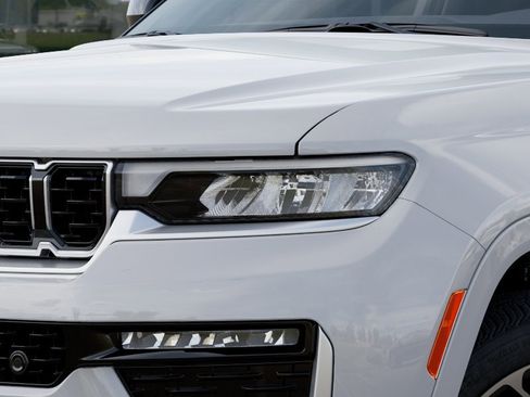 New 2026 Jeep Grand Cherokee Summit AWD/4WD image 37