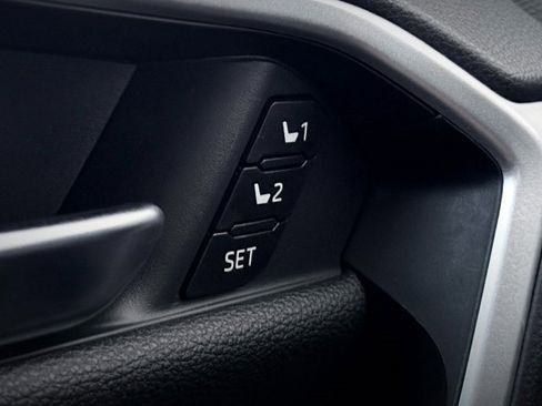 Used 2024 Toyota RAV4 XLE Premium image 19