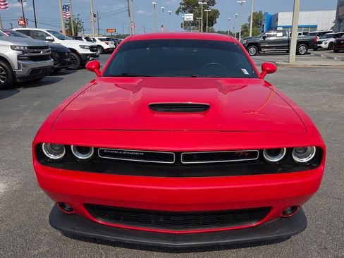 Used 2022 Dodge Challenger R/T RWD image 2