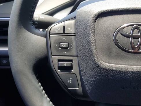 Used 2025 Toyota Prius LE FWD image 21