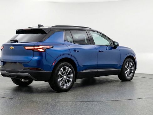 Used 2025 Chevrolet Equinox LT image 9