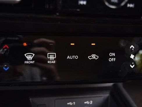 New 2025 Nissan Kicks SR image 19