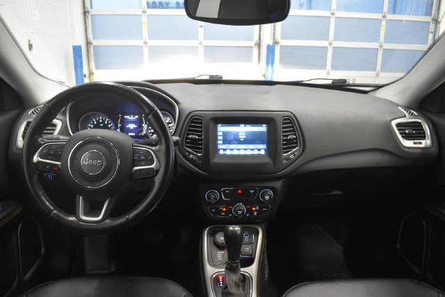 Used 2020 Jeep Compass Latitude w/ Cold Weather Group AWD/4WD image 5