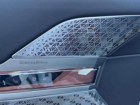 Used 2025 BMW i7 eDrive50 w/ M Sport Package image 20