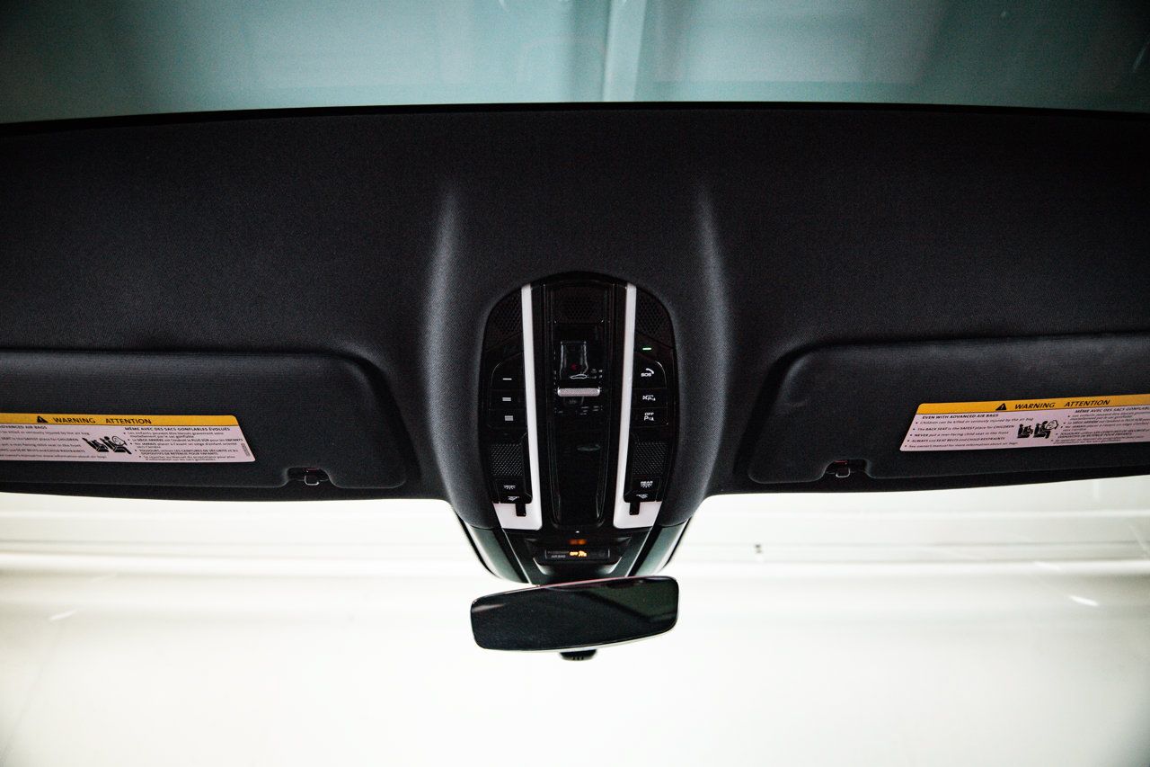 Certified 2023 Porsche Cayenne Coupe AWD/4WD image 20