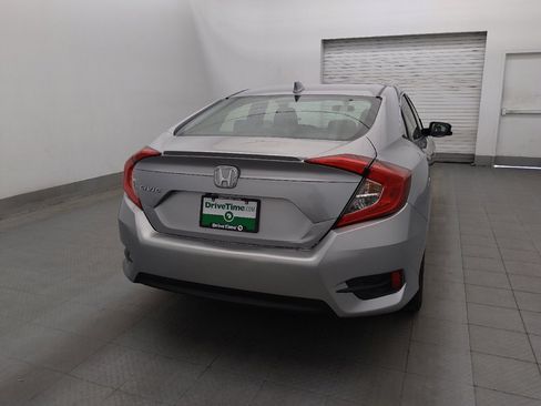 Used 2018 Honda Civic EX-T image 7