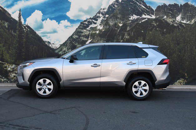 Certified 2024 Toyota RAV4 LE AWD/4WD image 7