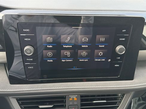 New 2026 Volkswagen Taos SE FWD image 26