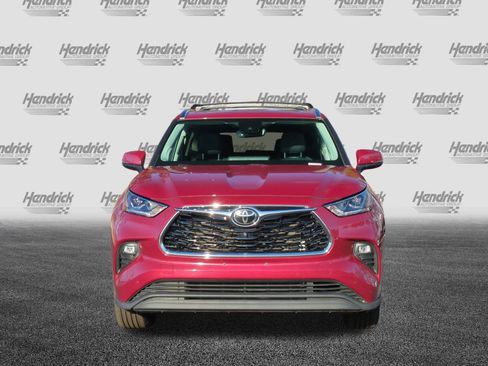 Used 2022 Toyota Highlander Limited image 3