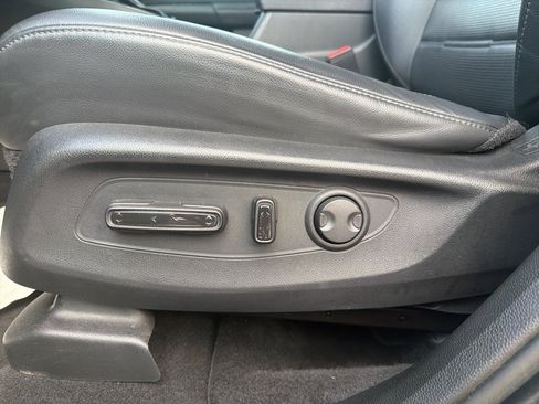 Used 2023 Honda CR-V EX-L image 11