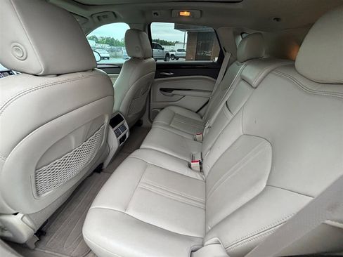 Used 2015 Cadillac SRX Luxury w/ Driver Awareness Package FWD image 18