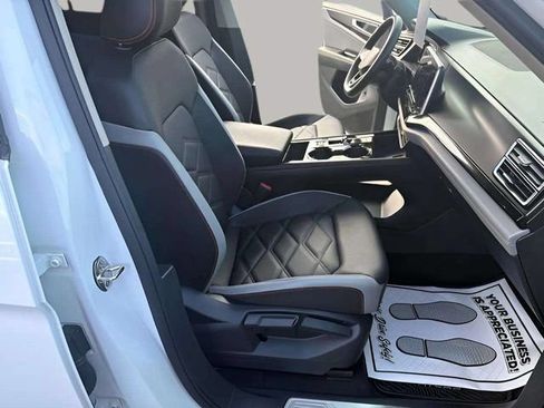 Certified 2025 Volkswagen Atlas Peak Edition SE AWD/4WD image 30