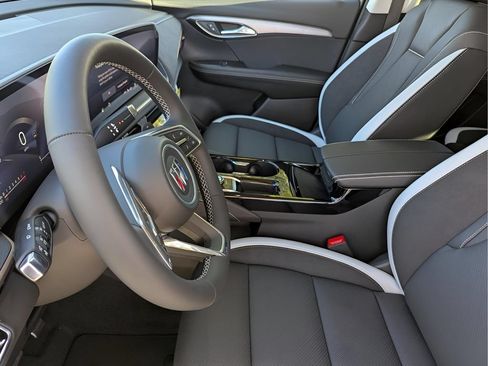 Used 2025 Buick Envision Sport Touring AWD/4WD image 9