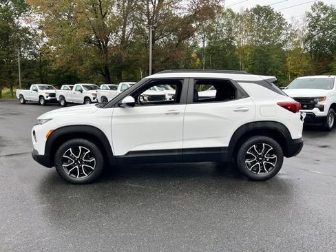Used 2023 Chevrolet TrailBlazer ACTIV image 10