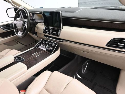 Used 2020 Lincoln Navigator Reserve w/ Cargo Convenience Package image 21