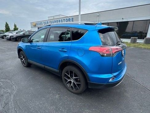 Used 2017 Toyota RAV4 SE w/ Power Special Value Package AWD/4WD image 7