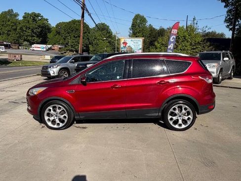 Used 2015 Ford Escape Titanium w/ Equipment Group 301A FWD image 4