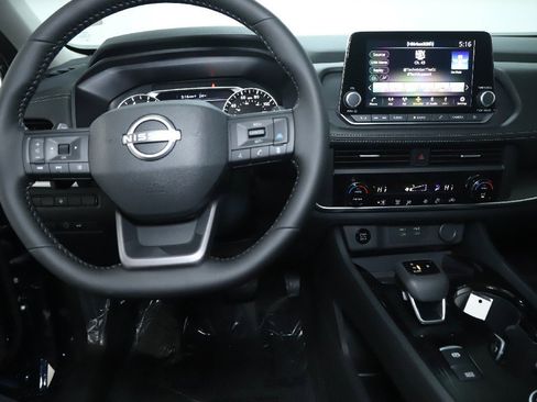 Certified 2026 Nissan Rogue SV image 28