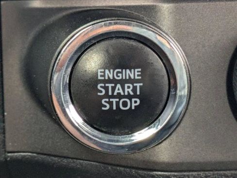 Used 2019 Toyota Tacoma TRD Off-Road image 12