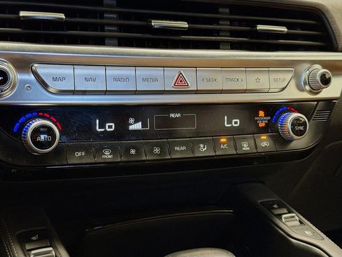 Used 2022 Kia Telluride SX w/ Towing Package FWD image 10