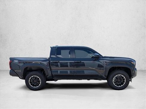 Certified 2026 Toyota Tacoma TRD Off-Road AWD/4WD image 4