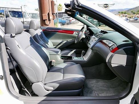 Used 2005 Toyota Solara SLE image 13