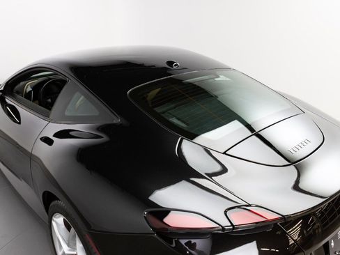 Certified 2021 Ferrari Roma image 39