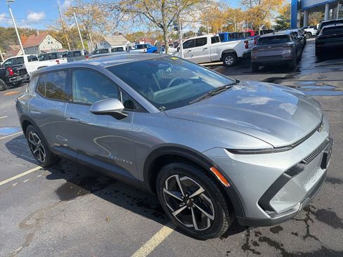 New 2026 Chevrolet Equinox EV LT image 1