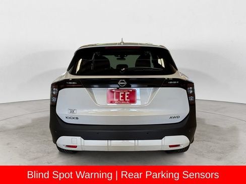 Used 2025 Nissan Kicks SV AWD/4WD image 5