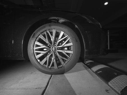 Used 2025 Nissan Altima 2.5 SV image 13