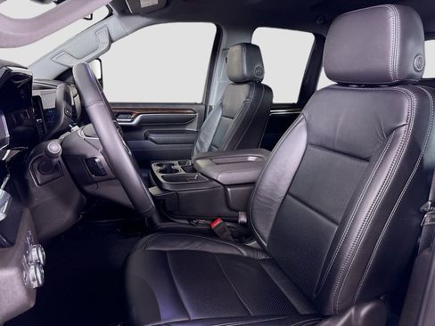 Used 2025 GMC Sierra 2500 SLE w/ SLE Value Package; image 26