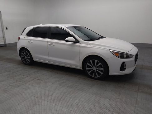 Used 2018 Hyundai Elantra GT FWD image 11