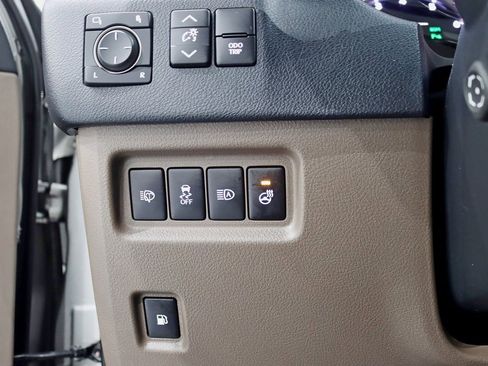 Used 2023 Lexus GX 460 Premium w/ Accessory Package image 15