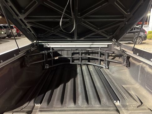 Used 2015 Nissan Frontier PRO-4X w/ Pro-4x Luxury Package image 9