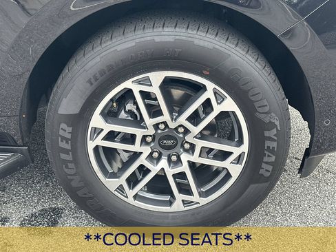 Certified 2025 Ford Expedition Active RWD image 14