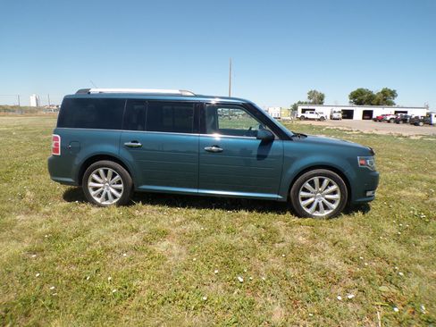 Used 2016 Ford Flex Limited w/ Equipment Group 301A AWD/4WD image 4