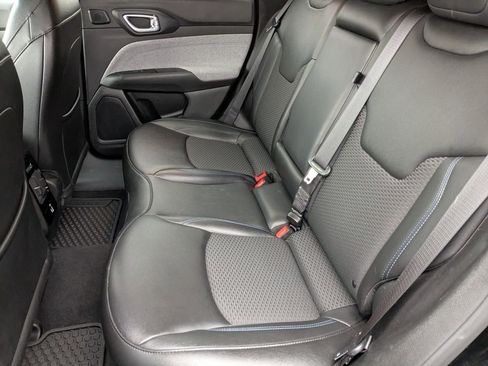 Used 2025 Jeep Compass Latitude w/ Sun & Sound Group image 26