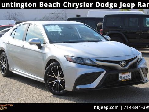 Used 2023 Toyota Camry SE w/ Protection Package (Q2) (TMS) image 1