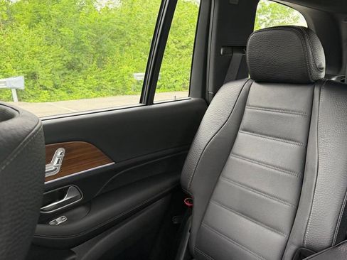 Used 2024 Mercedes-Benz GLS 450 4MATIC image 34
