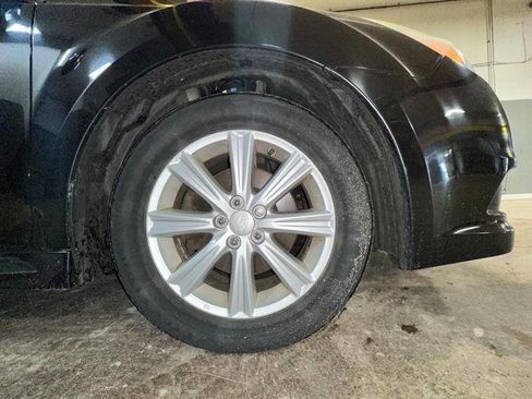 Used 2010 Subaru Legacy 2.5i Premium AWD/4WD image 19