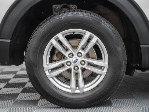 Certified 2023 Ford Explorer XLT w/ Equipment Group 202A AWD/4WD image 20