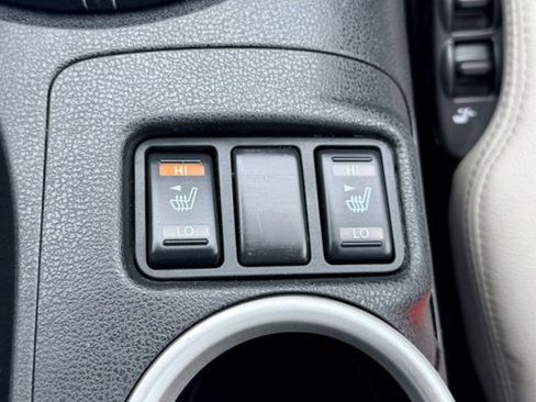 Used 2009 Nissan 370Z Touring w/ Sport Pkg RWD image 28