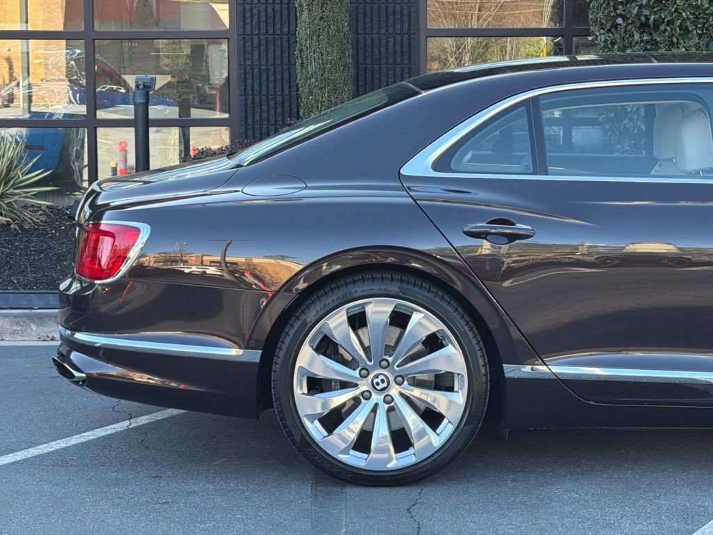 Used 2021 Bentley Flying Spur W12 AWD/4WD image 22