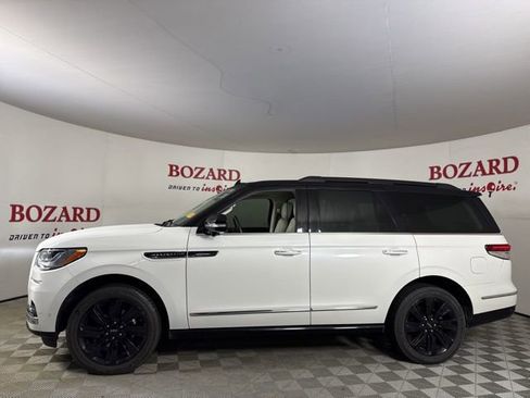 Used 2023 Lincoln Navigator Black Label image 5